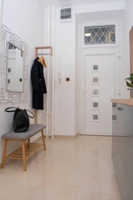 Elegant Stylish Modern Downtown Home Next 2 Danube บูดาเปสต์ ภายนอก รูปภาพ